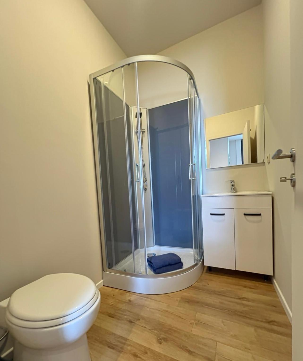 Station 173 B Bruxelles-Charleroi-Airport Apartment ภายนอก รูปภาพ